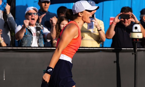 French Open - Iga Świątek i Bethanie Mattek-Sands awansowały do ćwierćfinału debla