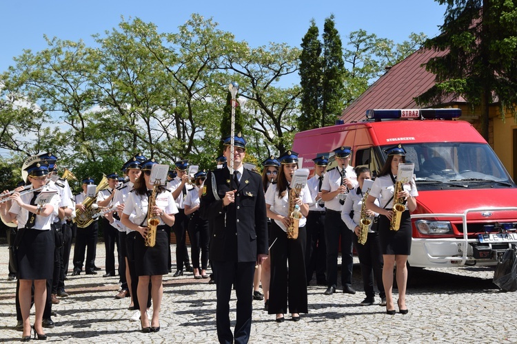 Poświęcenie sztandaru orkiestry w Górze św. Małgorzaty