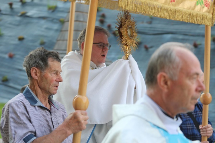 Wieczór uwielbienia z Fausystemem w Rycerce Górnej