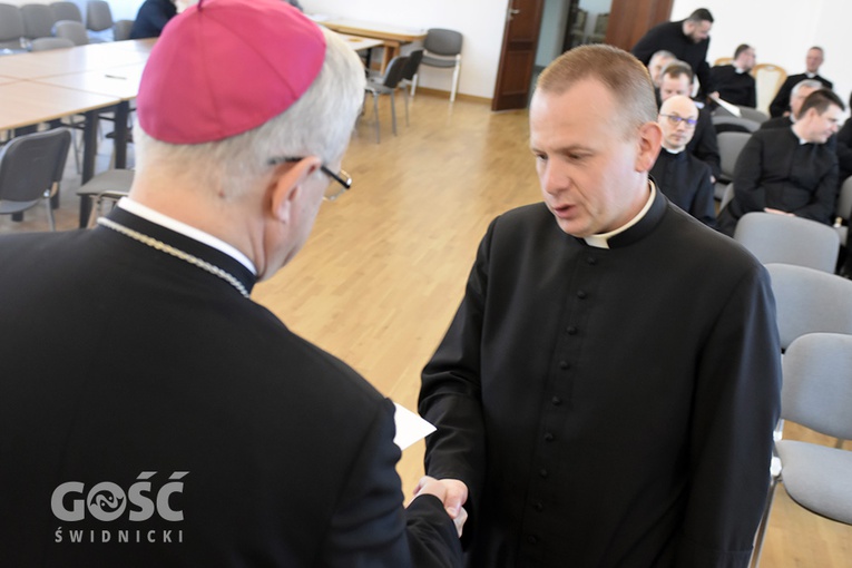 Wręczenie dekretów proboszczom i księżom pełniącym specjalne funkcje