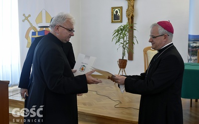 Ks. Stanisław Chomiak został odwołany z funkcji kanclerza i wikariusza biskupiego ds. sakramentów.