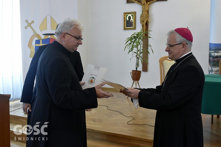 Ks. Stanisław Chomiak został odwołany z funkcji kanclerza i wikariusza biskupiego ds. sakramentów.