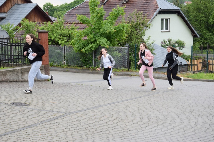 Wiejska gra terenowa z kard. Stefanem Wyszyńskim