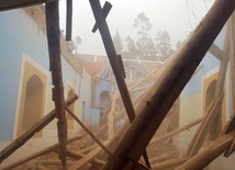 Jak Bóg zawalił ścianę kościoła w Ayaccocha