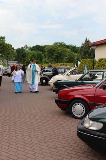 Zjazd starych samochodów w Brzesku