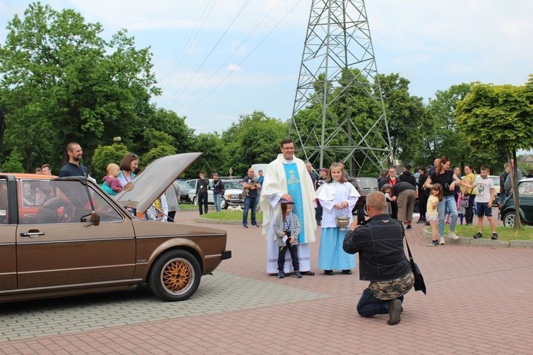 Zjazd starych samochodów w Brzesku