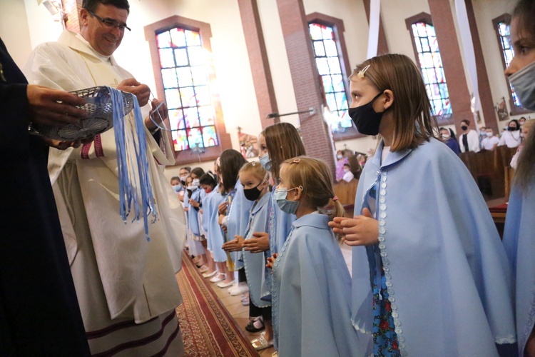 Brzesko. Przyjęcie ministrantów i deesemek