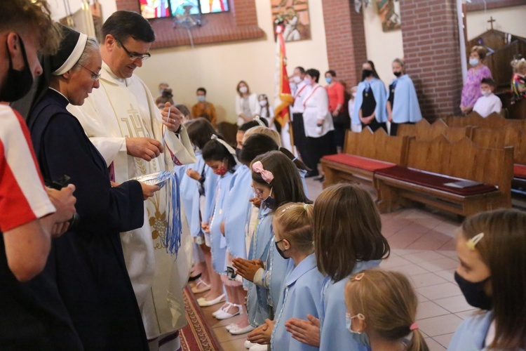 Brzesko. Przyjęcie ministrantów i deesemek