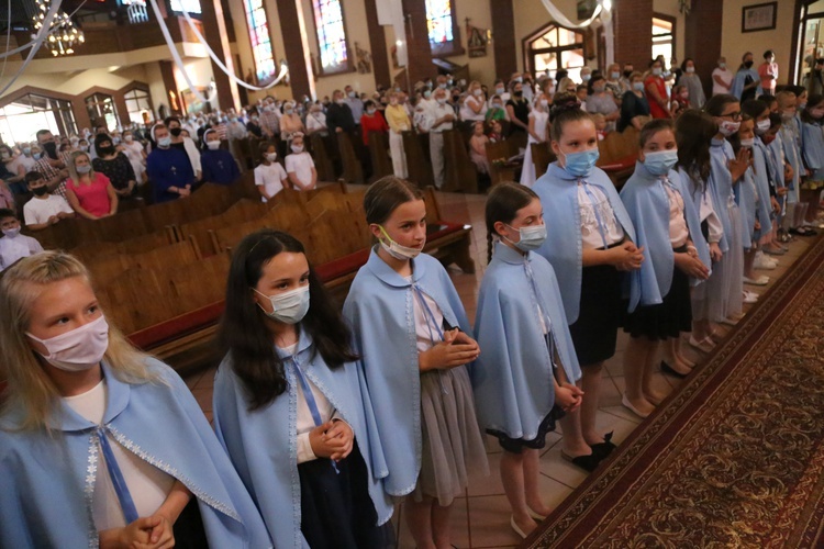 Brzesko. Przyjęcie ministrantów i deesemek