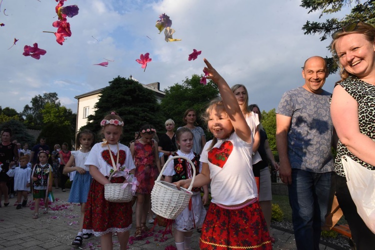 Najmłodsze pokolenie parafian.