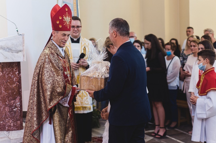 Dębica. Bierzmowanie w par. pw. Krzyża Świętego 