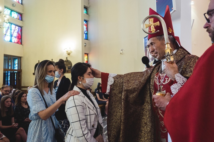 Dębica. Bierzmowanie w par. pw. Krzyża Świętego 