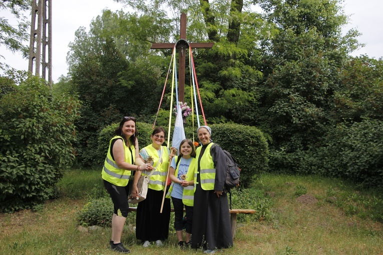 VIII Pielgrzymka Kobiet do Suserza - pielgrzymowanie