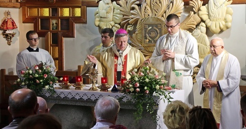 Małżonkowie, potrzeba nam świadectwa trwałości waszych związków