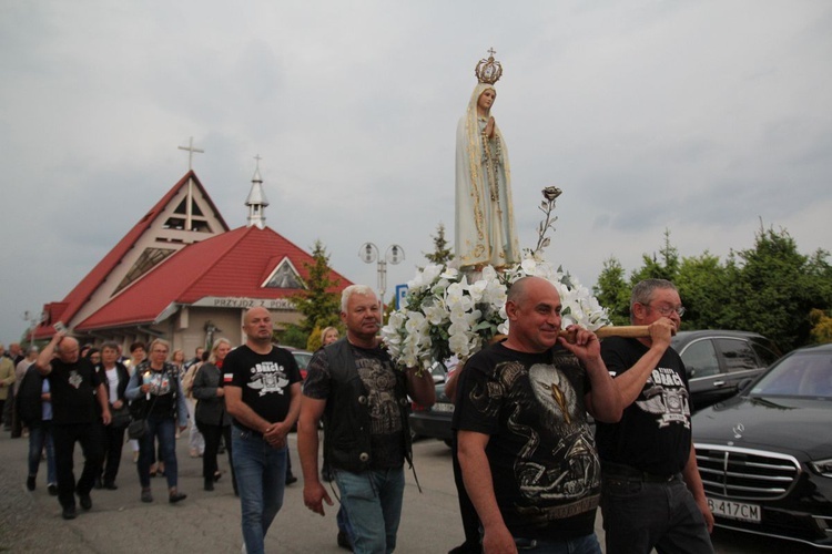 Relikwie św. Teresy od Dzieciątka Jezus i jej rodziców, Ludwika i Zelii Martin w Kalnej