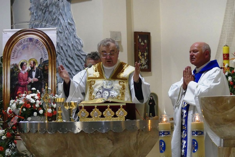 Relikwie św. Teresy od Dzieciątka Jezus i jej rodziców, Ludwika i Zelii Martin w Kalnej