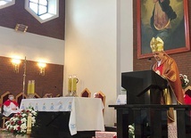 W kościele MB Niepokalanej homilię wygłosił bp Roman Pindel.