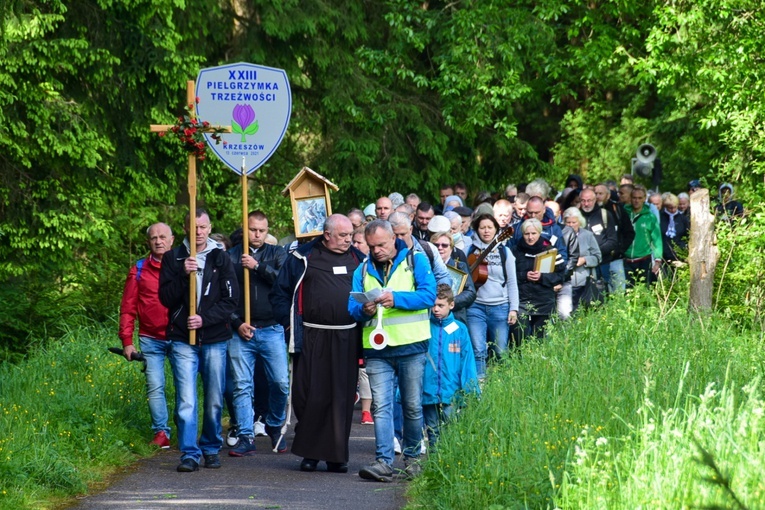 Przyszli do Matki