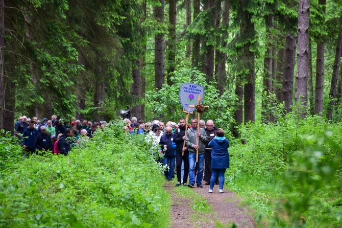 Przyszli do Matki