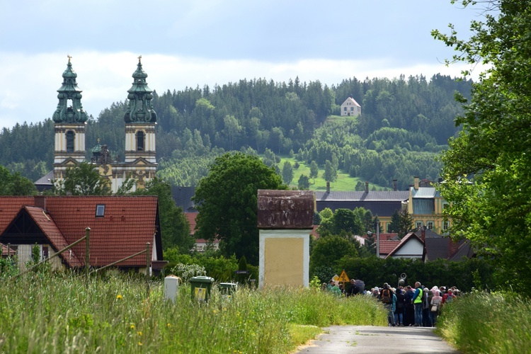 Przyszli do Matki