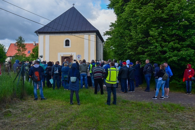 Przyszli do Matki