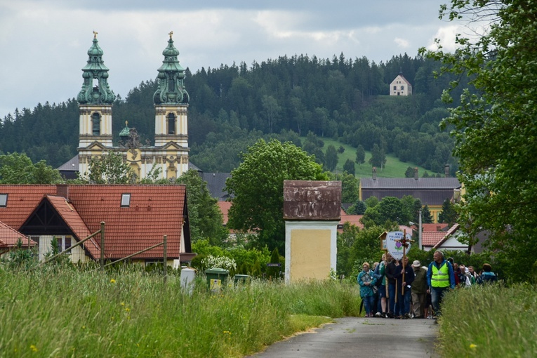 Krzeszów. Międzydiecezjalna pielgrzymka