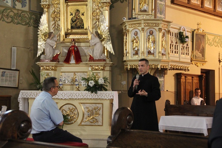 Zabawa. Spotknie księży przewodników przed PPT