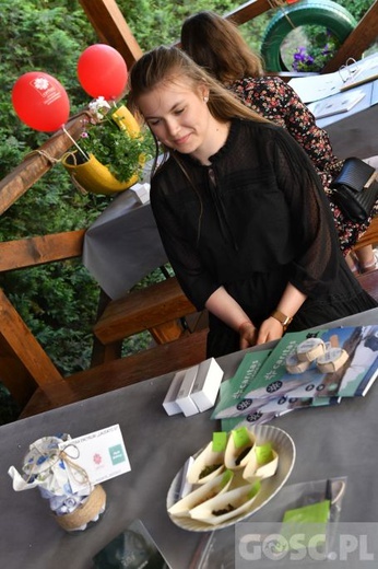 Poświęcenie zielonego "Zakątka u św. Mikołaja" w Głogowie