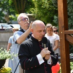 Poświęcenie zielonego "Zakątka u św. Mikołaja" w Głogowie