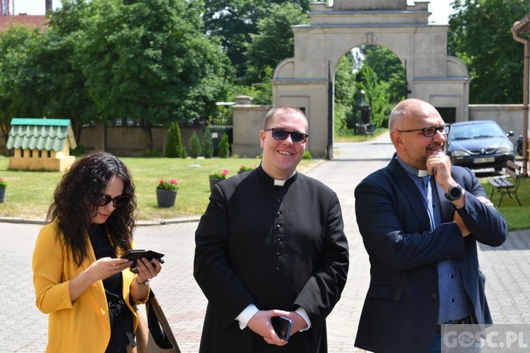 Poświęcenie zielonego "Zakątka u św. Mikołaja" w Głogowie