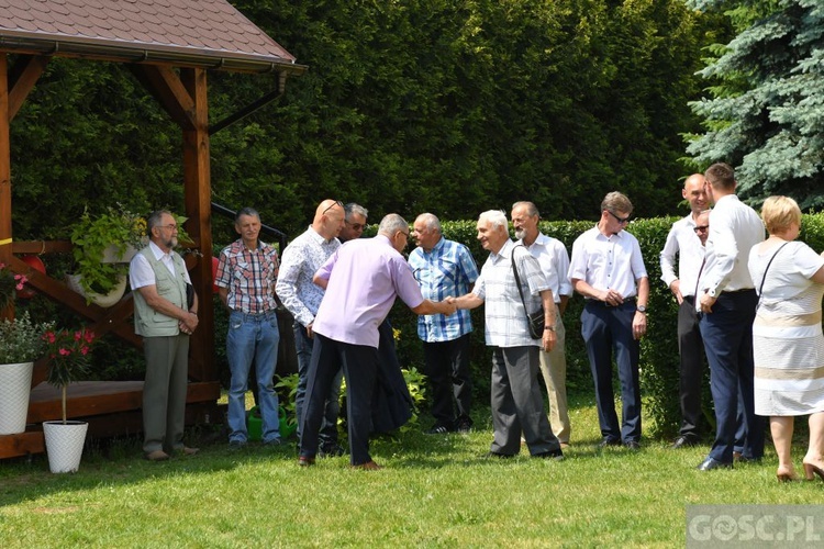 Poświęcenie zielonego "Zakątka u św. Mikołaja" w Głogowie