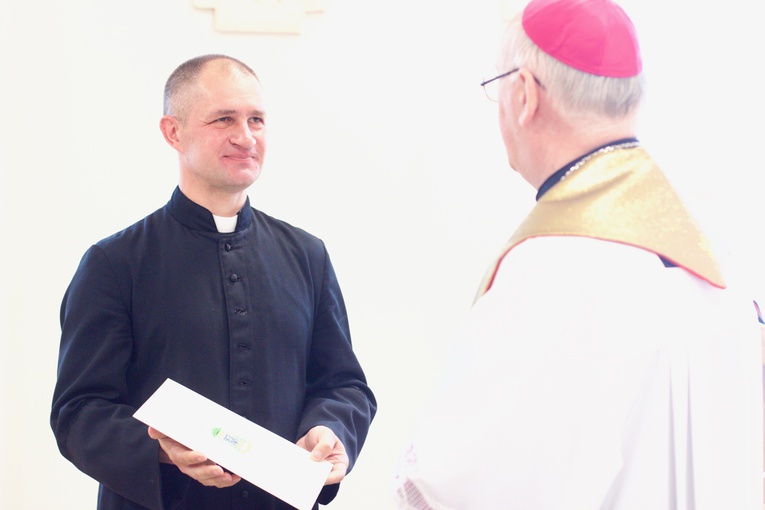 Zmiany proboszczów w archidiecezji