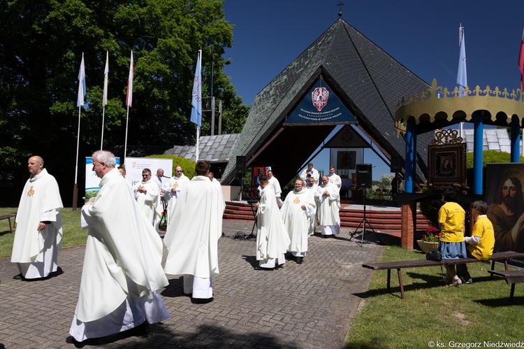 Pielgrzymka chorych i cierpiących oraz służby zdrowia do Rokitna