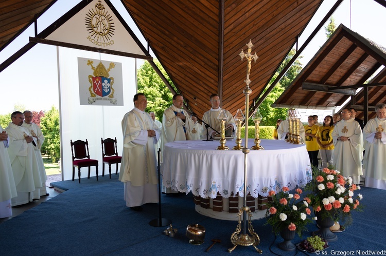 Pielgrzymka chorych i cierpiących oraz służby zdrowia do Rokitna