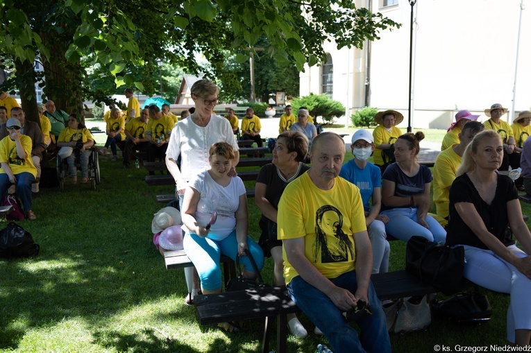 Pielgrzymka chorych i cierpiących oraz służby zdrowia do Rokitna
