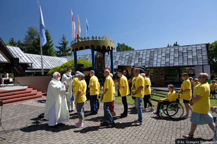 Pielgrzymka chorych i cierpiących oraz służby zdrowia do Rokitna