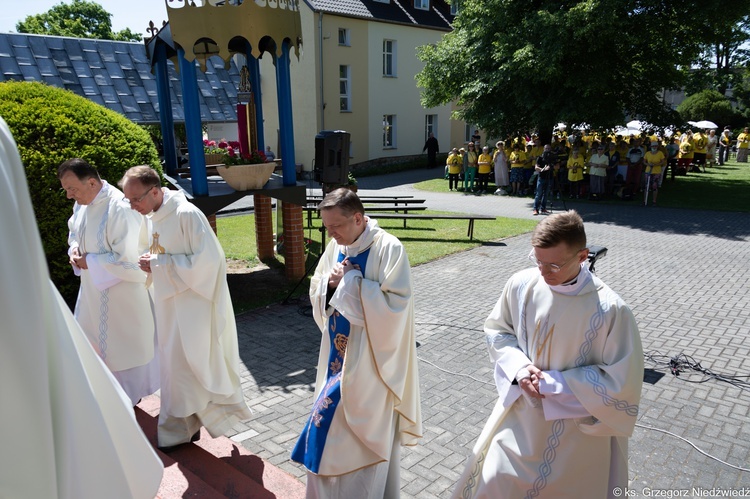 Pielgrzymka chorych i cierpiących oraz służby zdrowia do Rokitna