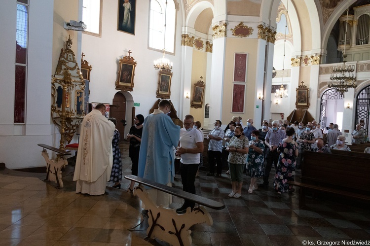 Pielgrzymka osób posługujących w parafiach do Rokitna