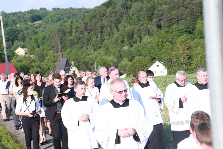 Organy i ołtarz w Pogwizdowie