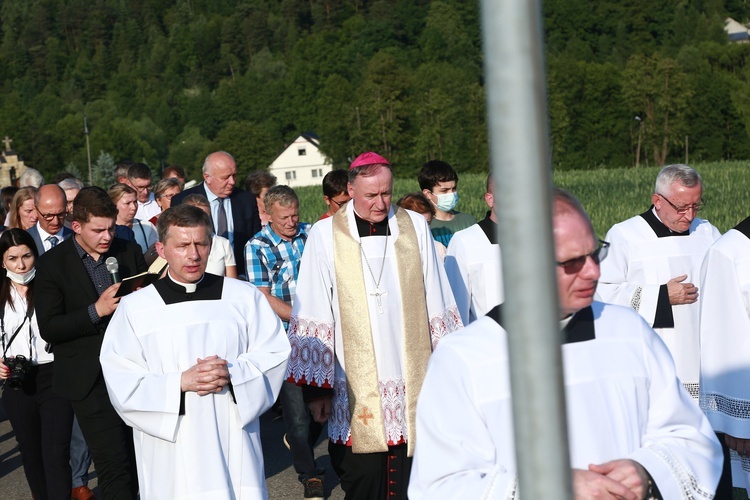 Organy i ołtarz w Pogwizdowie