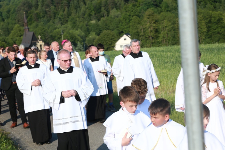 Organy i ołtarz w Pogwizdowie
