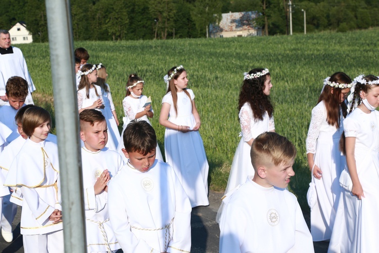 Organy i ołtarz w Pogwizdowie