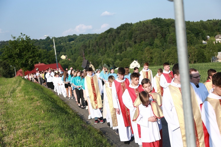 Organy i ołtarz w Pogwizdowie