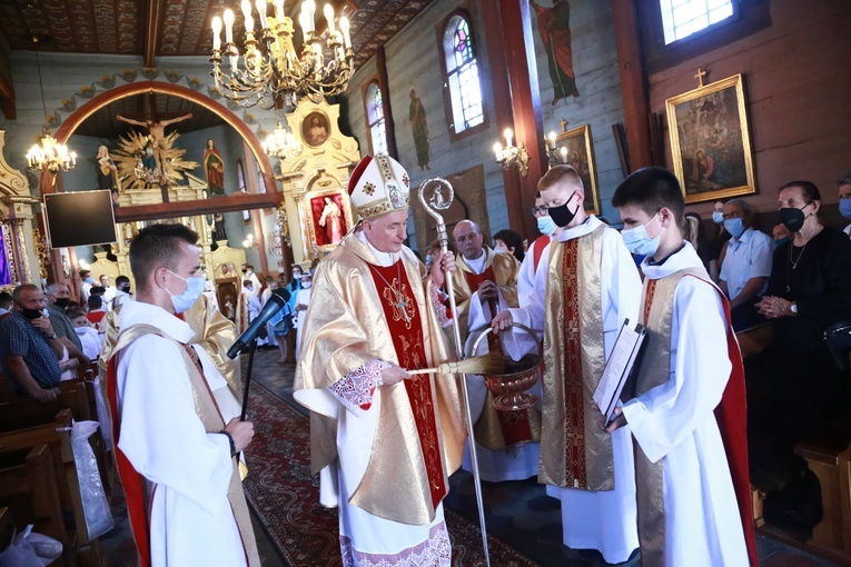 Organy i ołtarz w Pogwizdowie