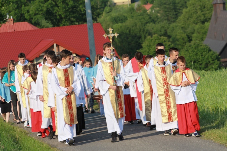 Organy i ołtarz w Pogwizdowie