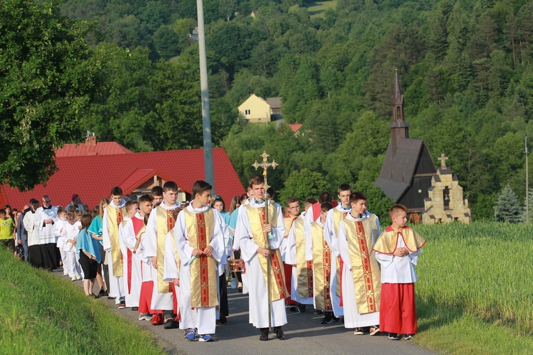 Organy i ołtarz w Pogwizdowie