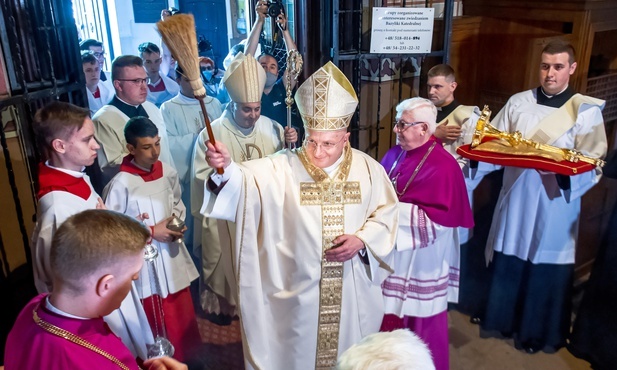 Nowy ordynariusz włocławski: pamiętajmy, że głowa jest wyżej niż serce