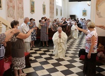 Na zakończenie Eucharystii modlono się za kapłanów.