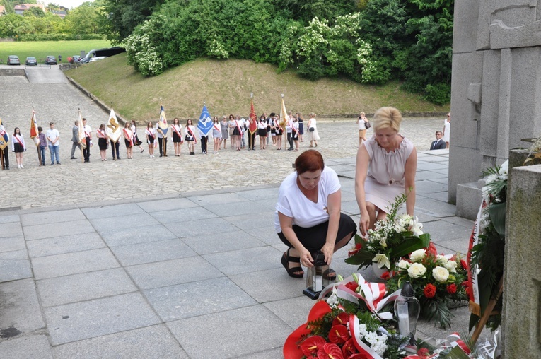 Pielgrzymka szkół im. Powstańców Śląskich na Górę Świętej Anny