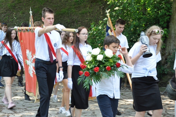 Pielgrzymka szkół im. Powstańców Śląskich na Górę Świętej Anny